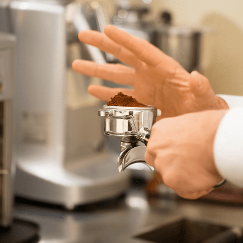 The Proper Technique for Tamping Coffee Grounds in a Semi-Automatic Espresso Machine